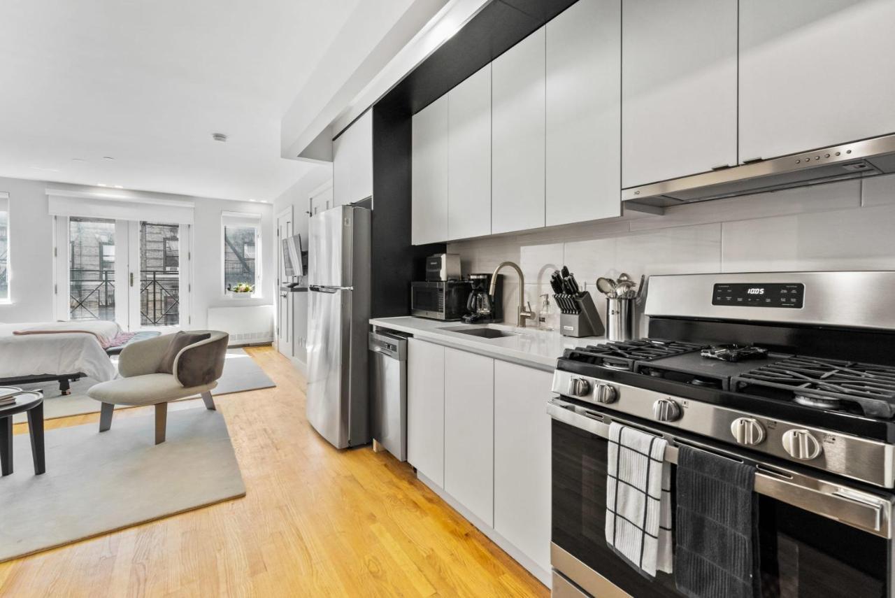 Casa de férias Luxe Studio Ste In Upper East Side With Charming Juliet Balcony